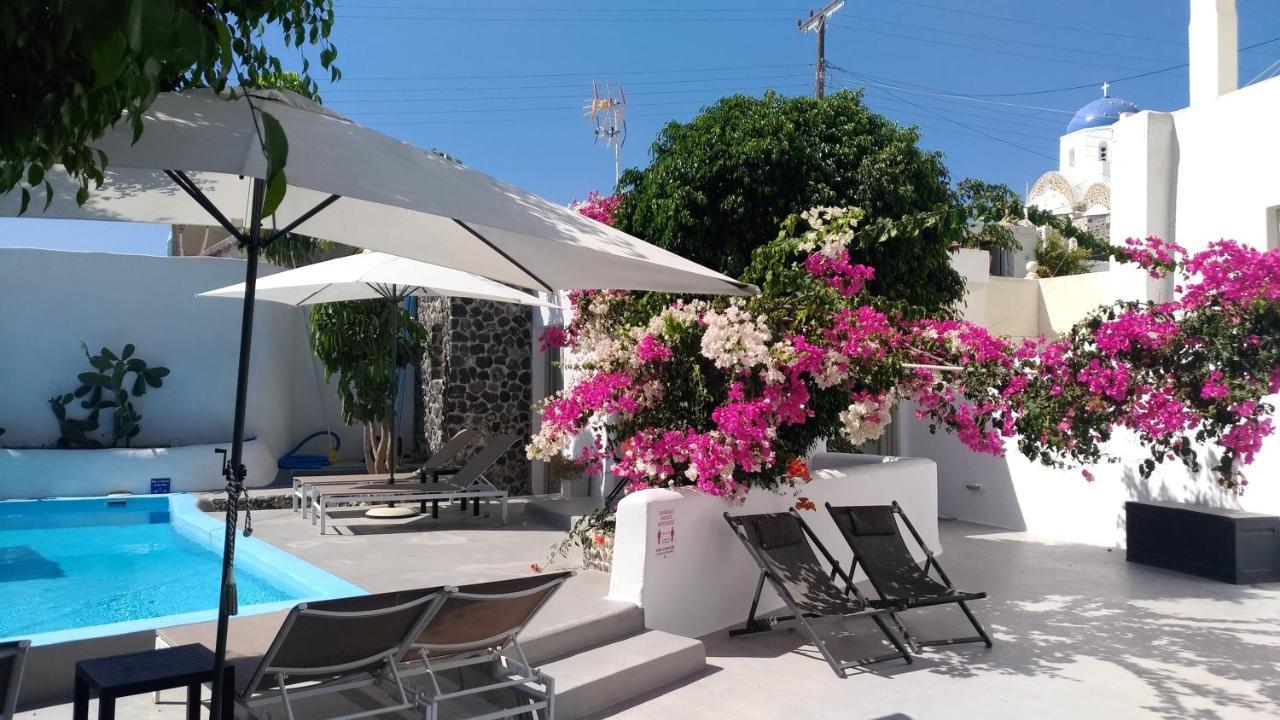 Villa Luxl Фира Екстериор снимка