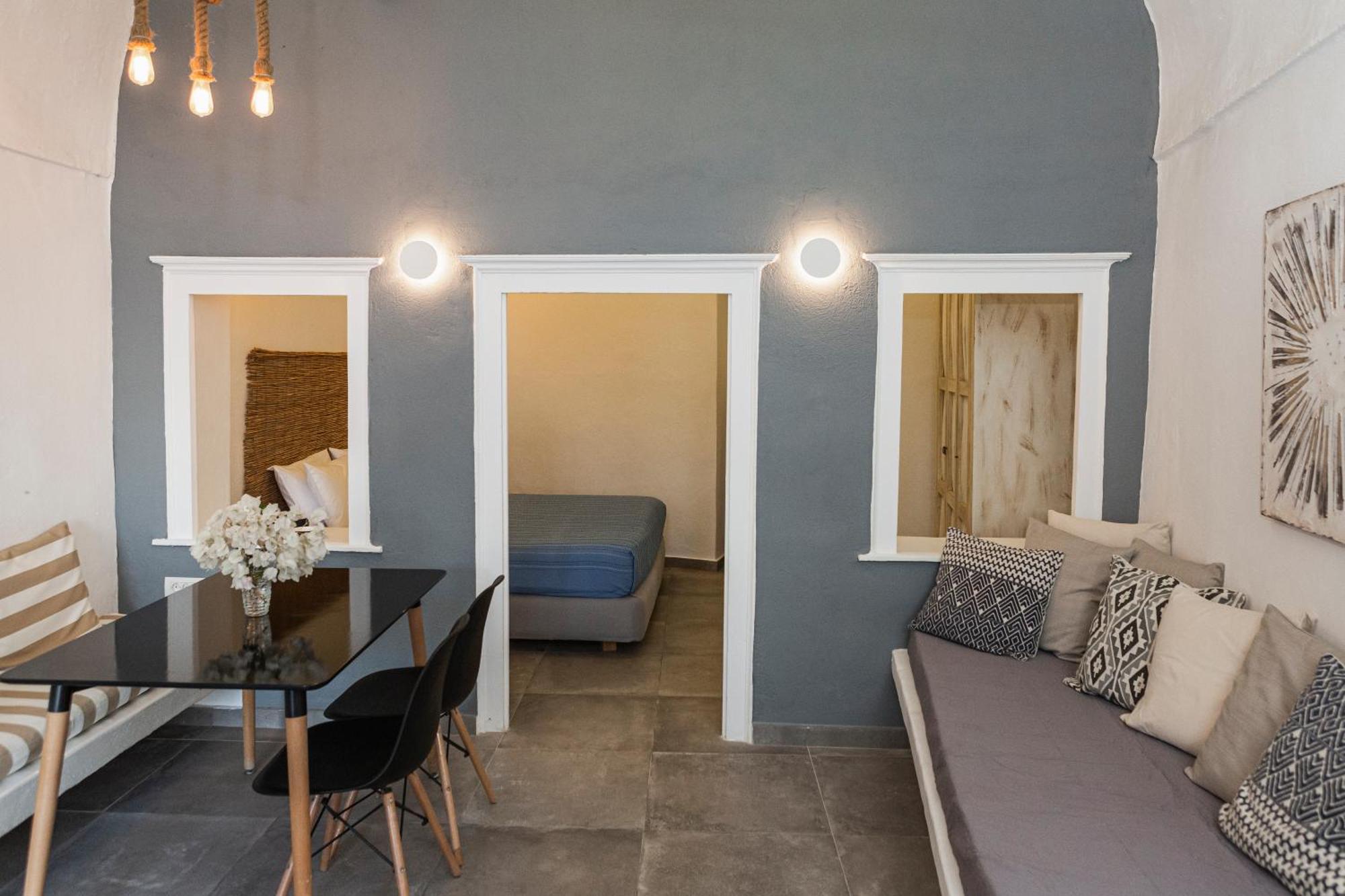 Villa Luxl Фира Екстериор снимка